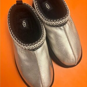 UGG Metallic Silver Slip-On Footwear